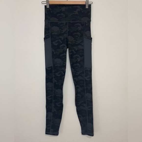 Powerhold On-The-Go High Waist Leggings w/ Pockets Gym Workout Sports Fabletics - Picture 3 of 5